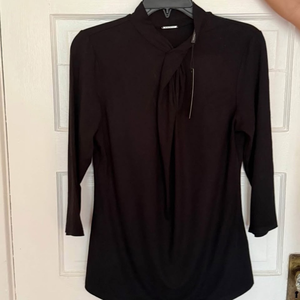 Elie Tahari new top with tags
